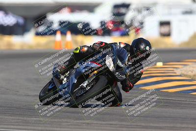 media/Jan-14-2024-SoCal Trackdays (Sun) [[2e55ec21a6]]/Turn 16 Set 2 (1125am)/